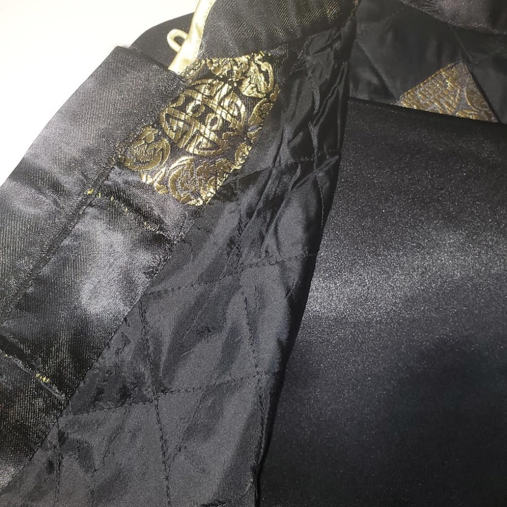 Mens Vintage Chinese Black/ Gold Tang Suit with Stand-up Collar (Jacket & Pants) - Picture 6 of 15